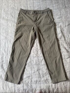 lululemon athletica Men's ABC in Olive Green